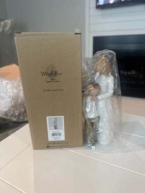 Willow Tree Mother and Son Sculpted Hand-Painted Figure by Susan Lordi #26102